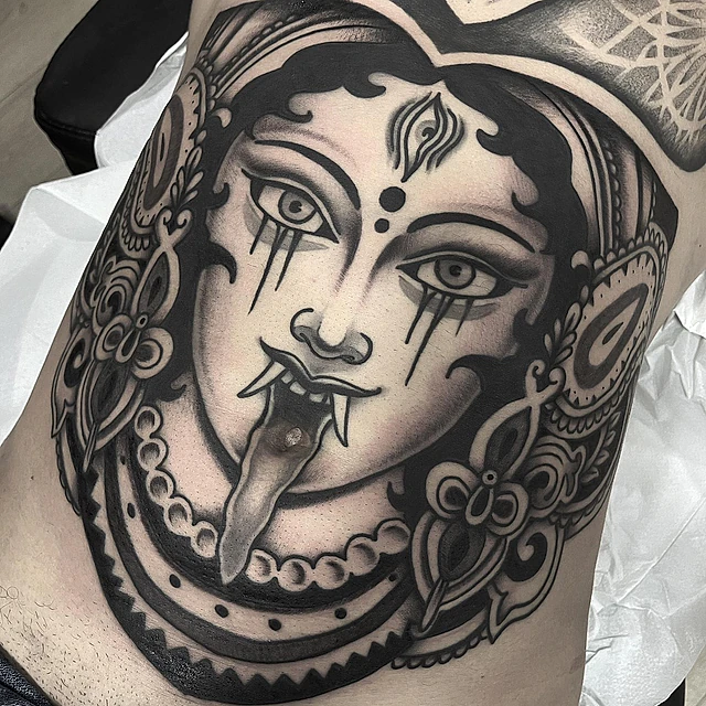 Siete Vidas Tattoo Carlos Baudin